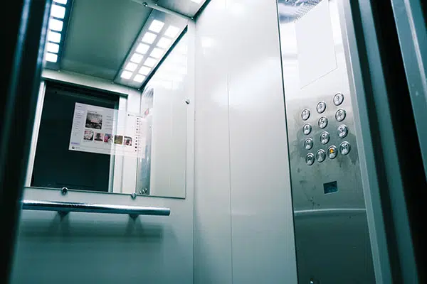 Customize Smart Mirrors for Elevator Manufacturers